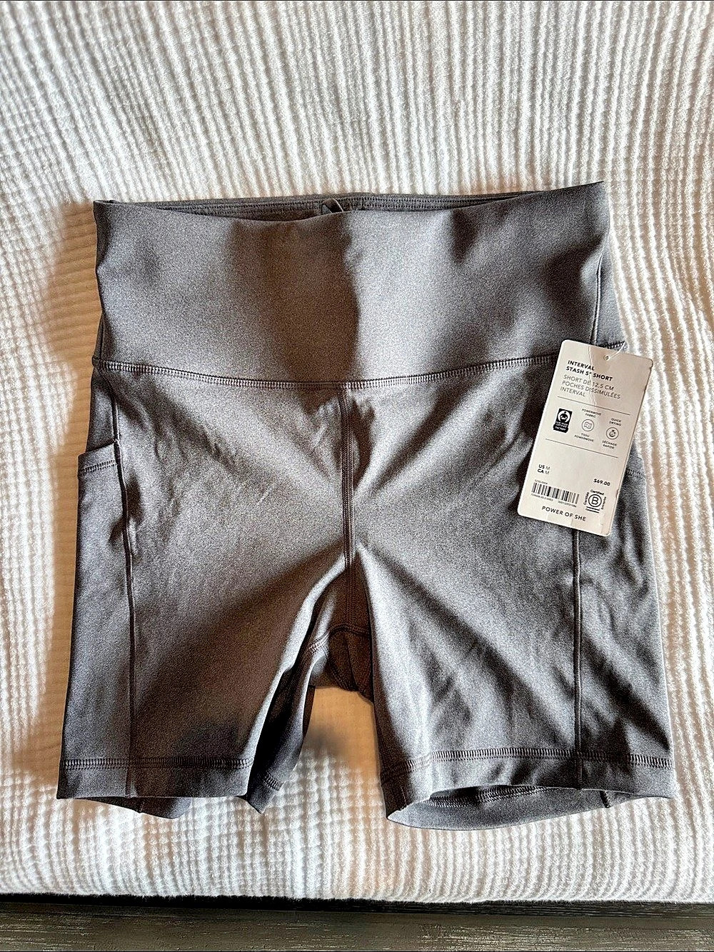 Athleta Interval Stash 5" Short Athletic Shorts in Gray Size Medium NWT